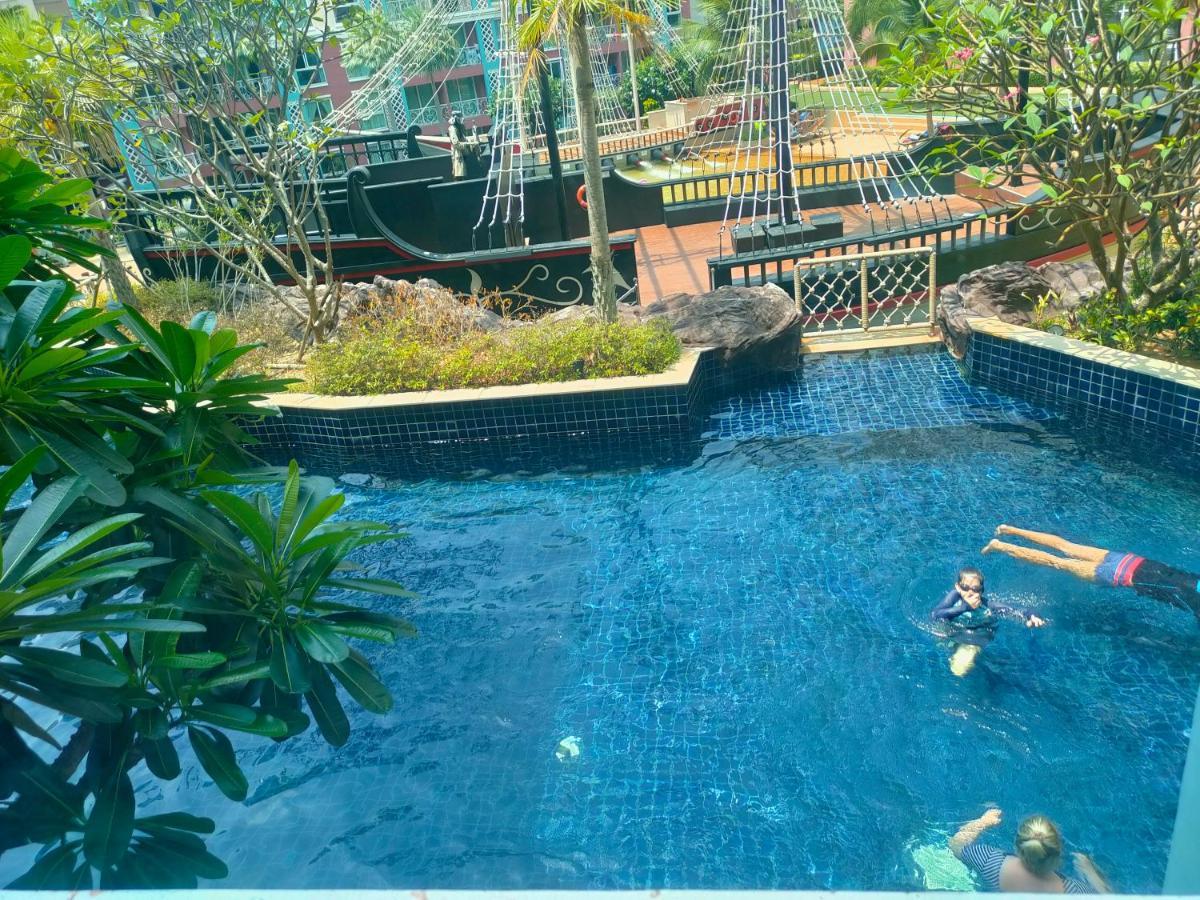 Grande Caribbean Condo By Suneeya Pattaya Exteriör bild